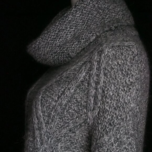 Zara | Beautiful Mohair Blend, Cable Knit, Turtleneck Sweater - Picture 4 of 6
